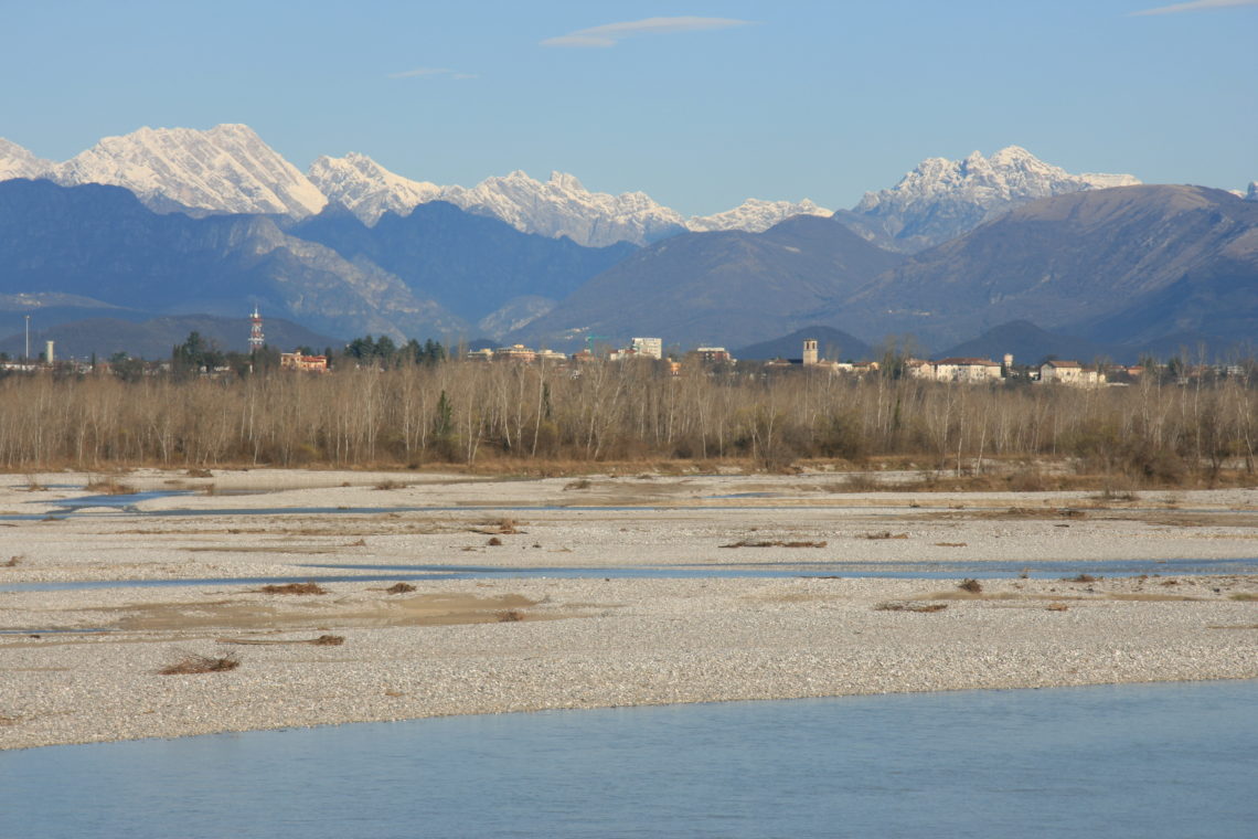 NARRATIVA, Friuli Venezia Giulia. Una famiglia apparentemente normale (2) |  insidertrend.it